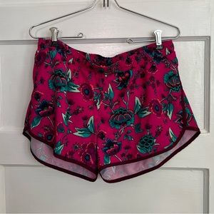 Old Navy - Pink floral running shorts with liner- size M medium
